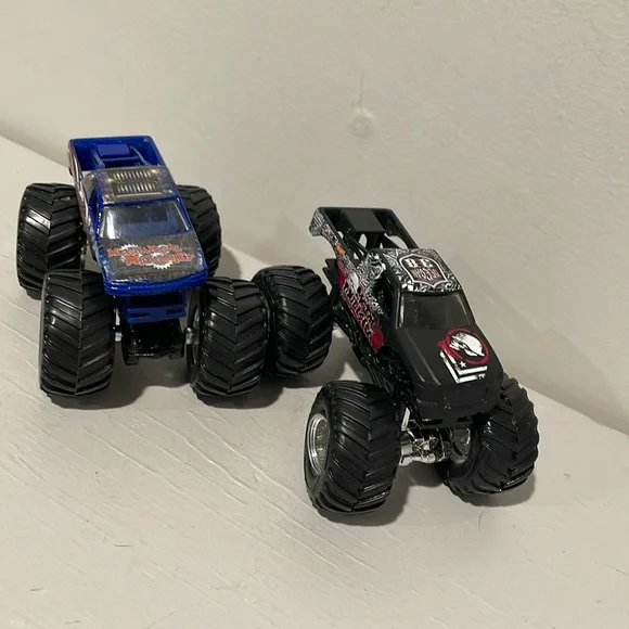 Monster Jam Trucks 1:64 - Picture 1 of 4
